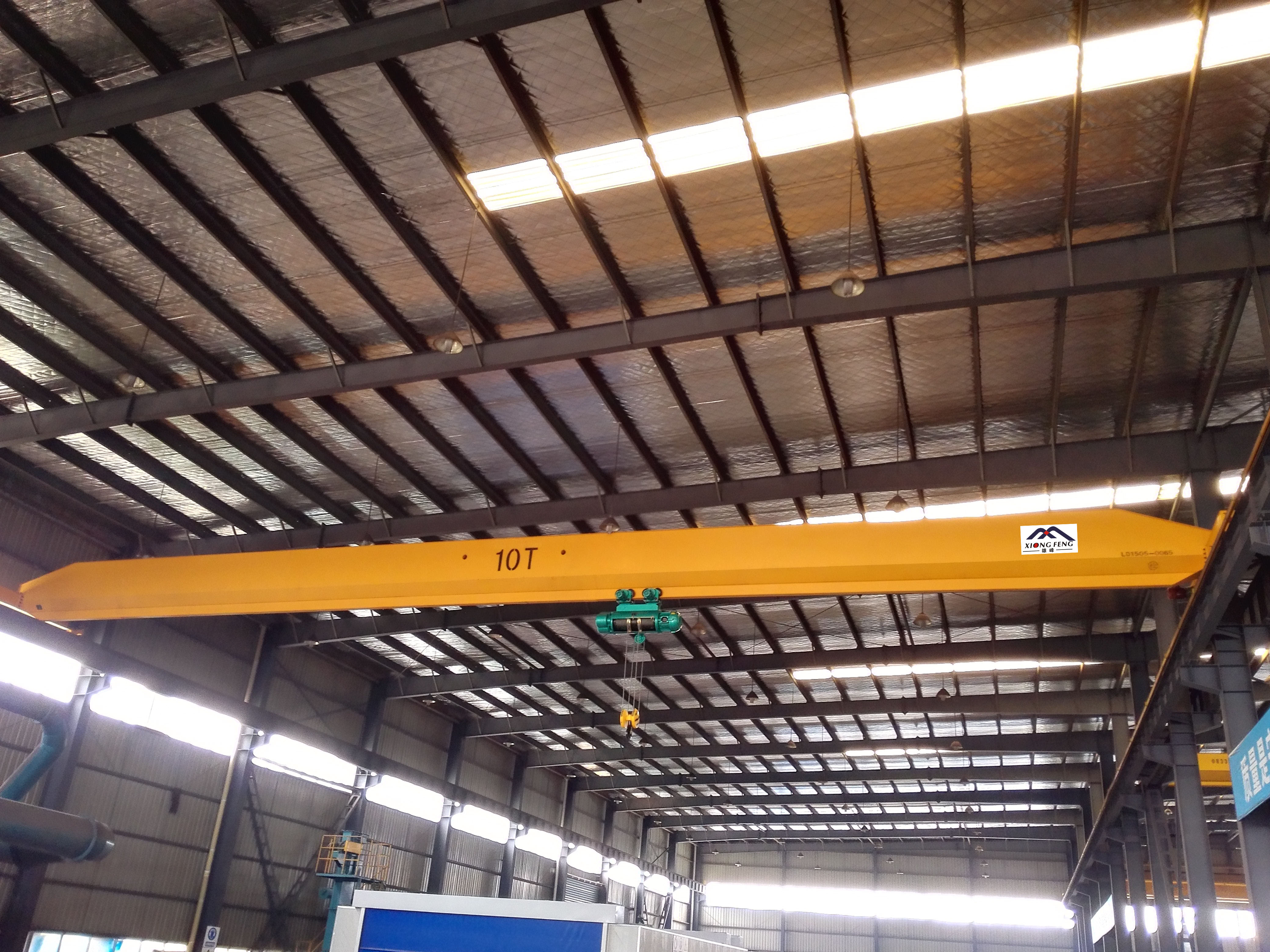 雄峰電動(dòng)單梁起重機(jī)