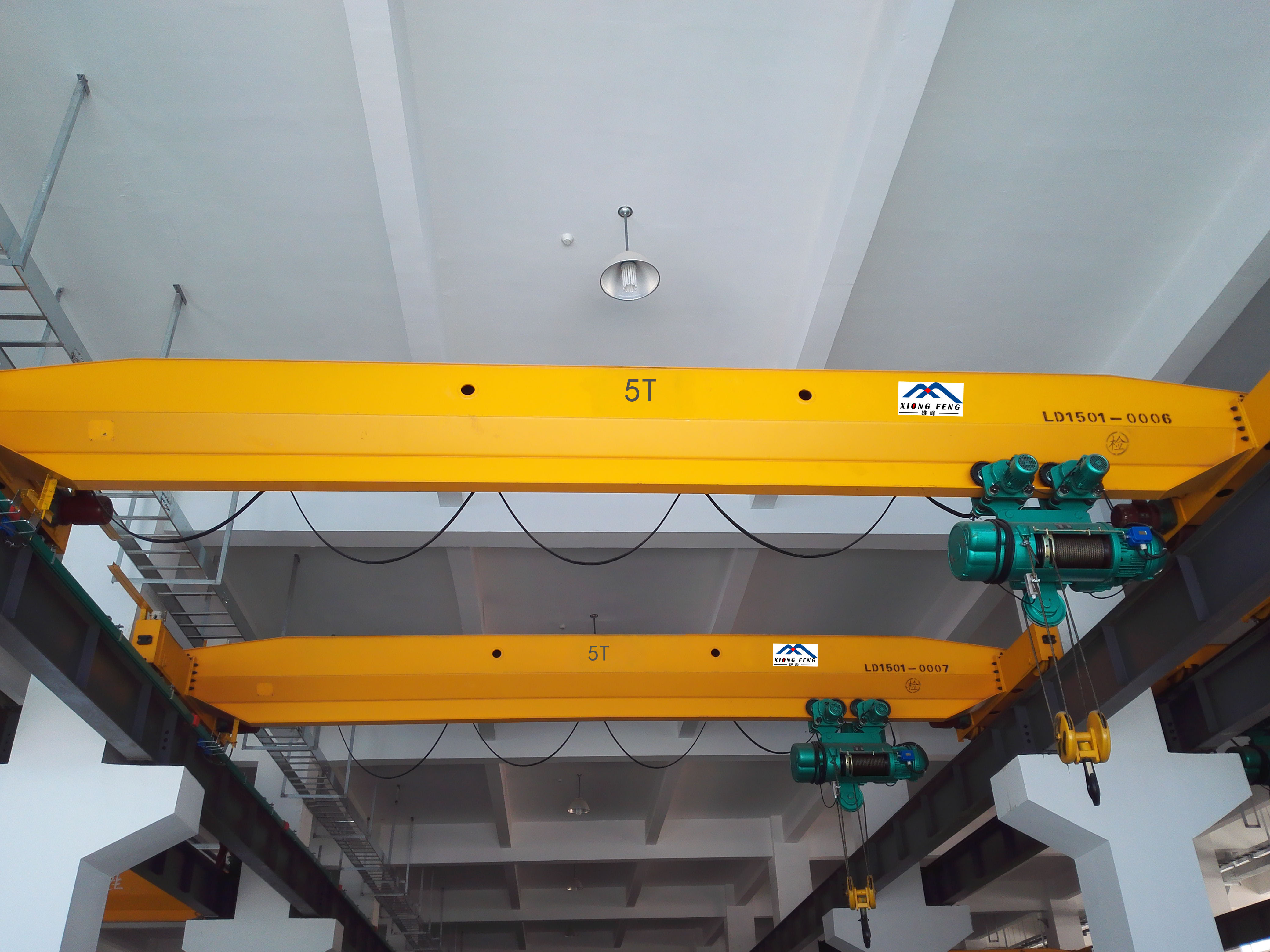 雄峰單梁起重機(jī) 雄峰單梁起重機(jī)