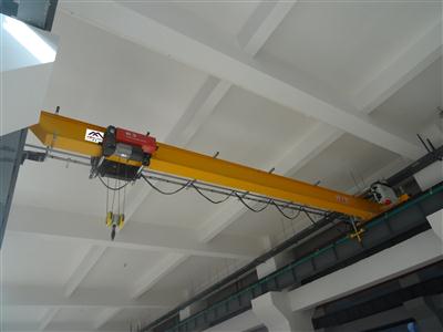 雄峰LD型5t-18m歐式箱體單梁起重機(jī) 雄峰LD型5t-18m歐式箱體單梁起重機(jī)