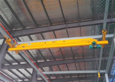 雄峰LX型2.5t-6m電動(dòng)單梁懸掛起重機(jī) 雄峰LX型2.5t-6m電動(dòng)單梁懸掛起重機(jī)